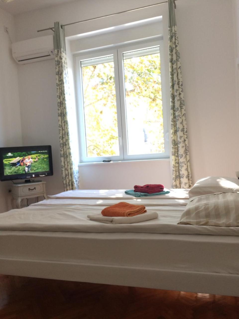 Cricket Park Hostel Belgrade Luaran gambar