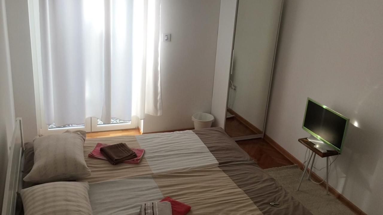 Cricket Park Hostel Belgrade Luaran gambar