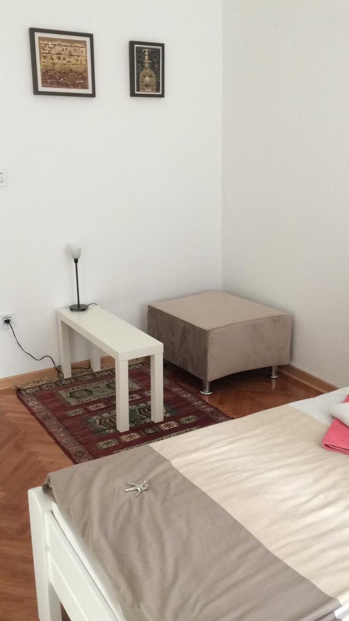 Cricket Park Hostel Belgrade Luaran gambar