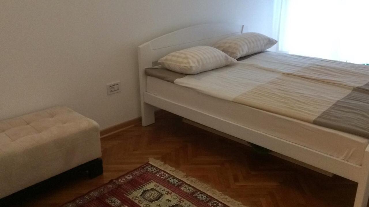 Cricket Park Hostel Belgrade Luaran gambar