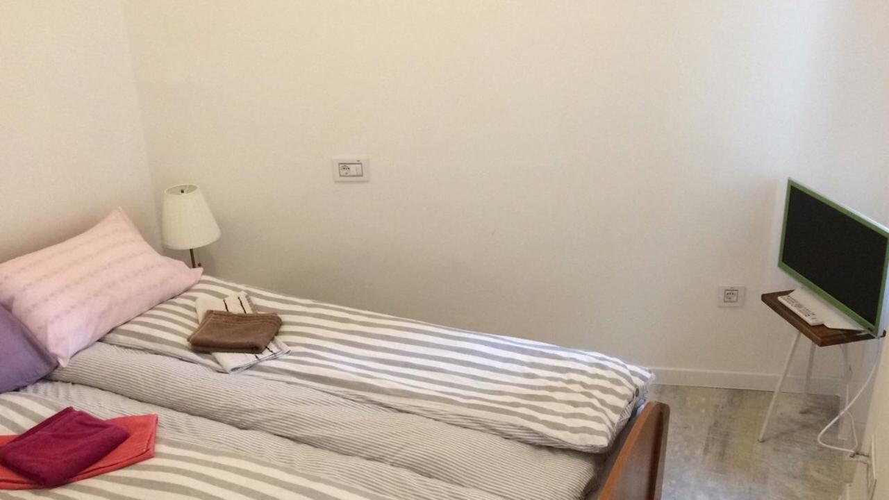 Cricket Park Hostel Belgrade Luaran gambar