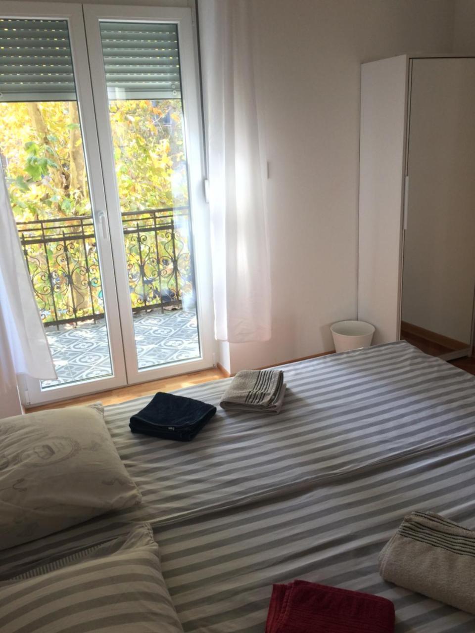 Cricket Park Hostel Belgrade Luaran gambar